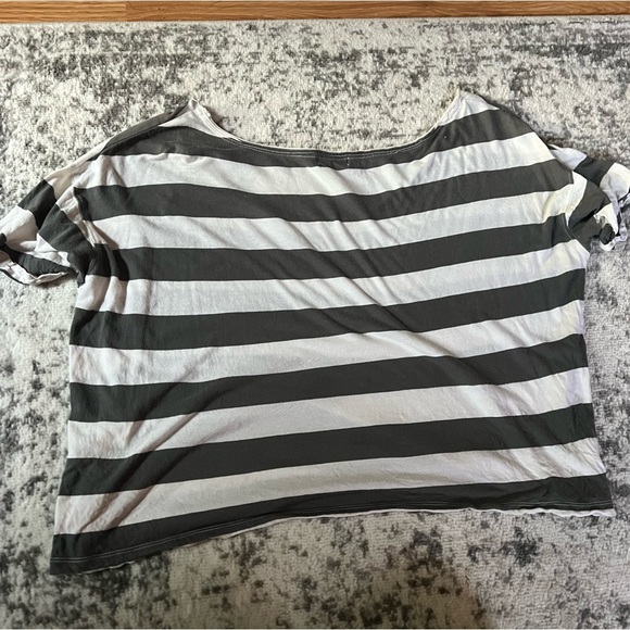 Grey & White Striped Boxy Tee - Picture 3 of 6